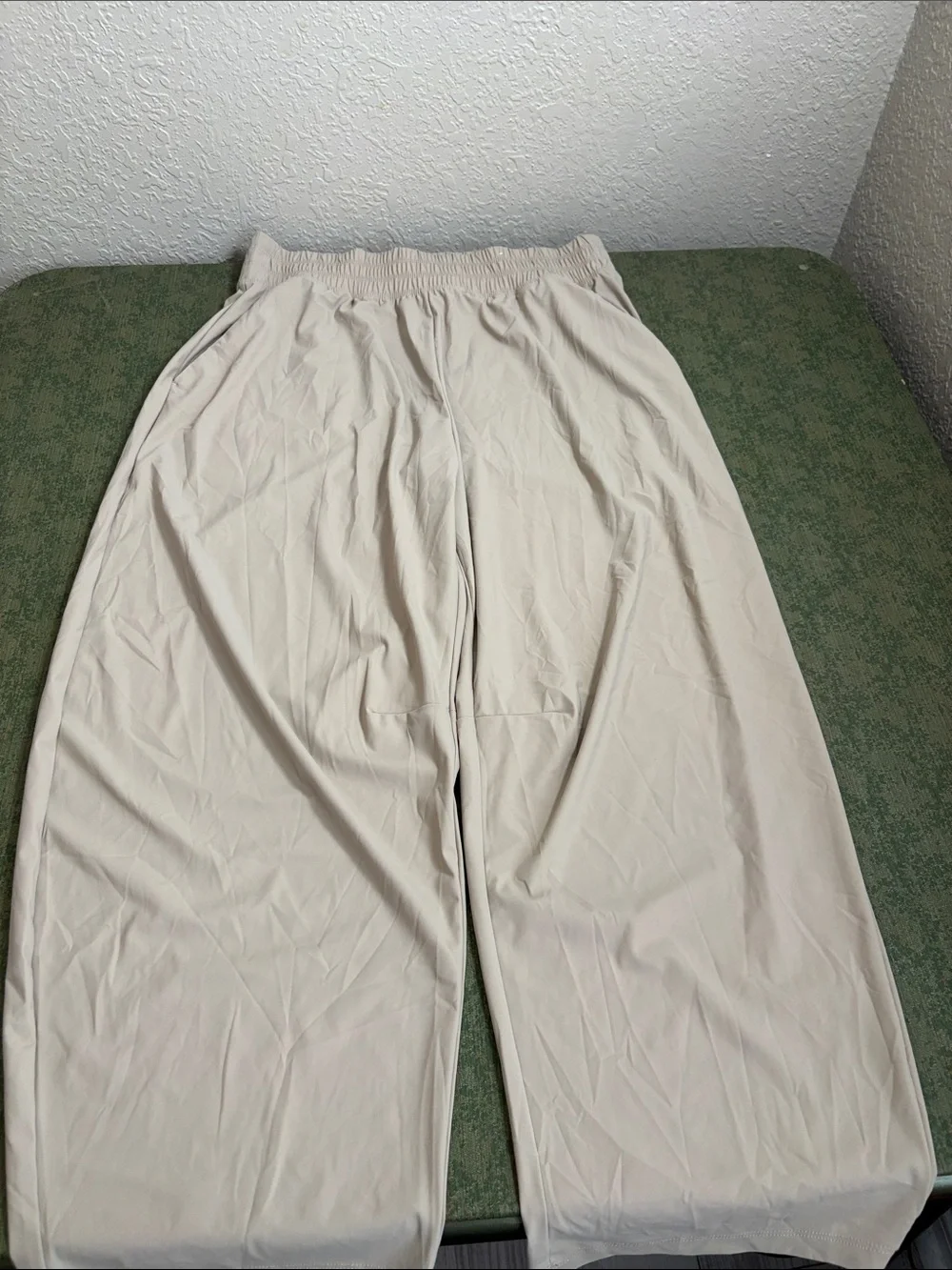 Old Navy Wide-Leg Pants in Taupe